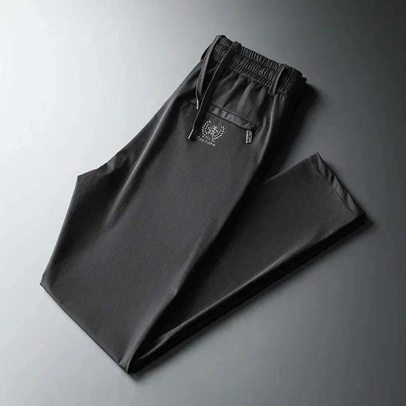¡Comprá 1 y llevate 3! Pantalón Masculino en Seda fría y Poliéster 52% OFF
