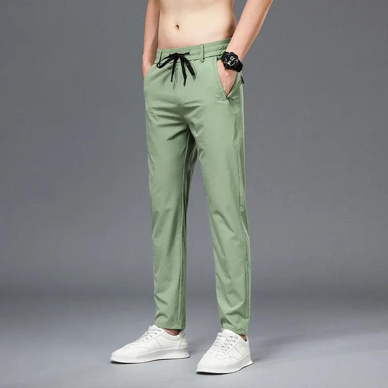 ¡Comprá 1 y llevate 3! Pantalón Masculino en Seda fría y Poliéster 52% OFF